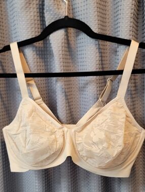 NWT HSIA Lace Bra Size 36D